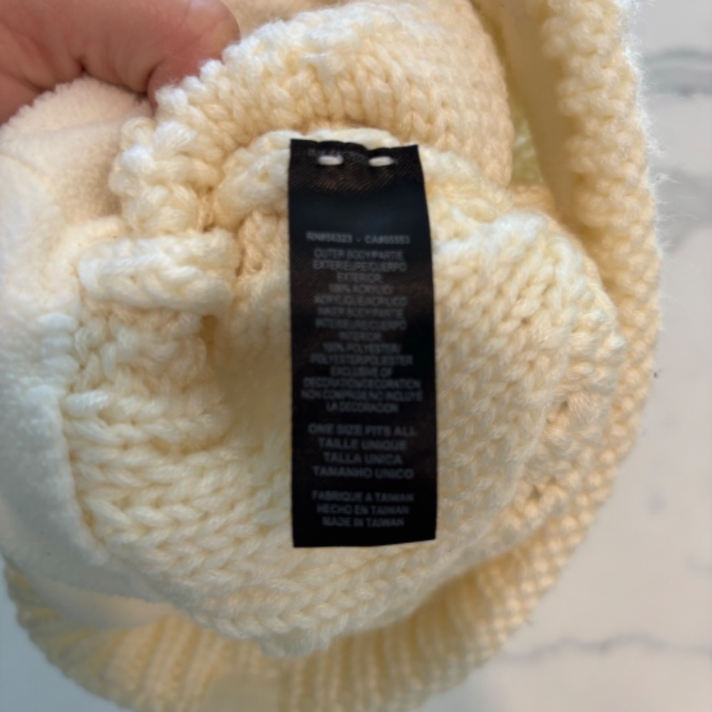 Nike ACG Off White Cable Knit Beanie - Picture 8 of 9